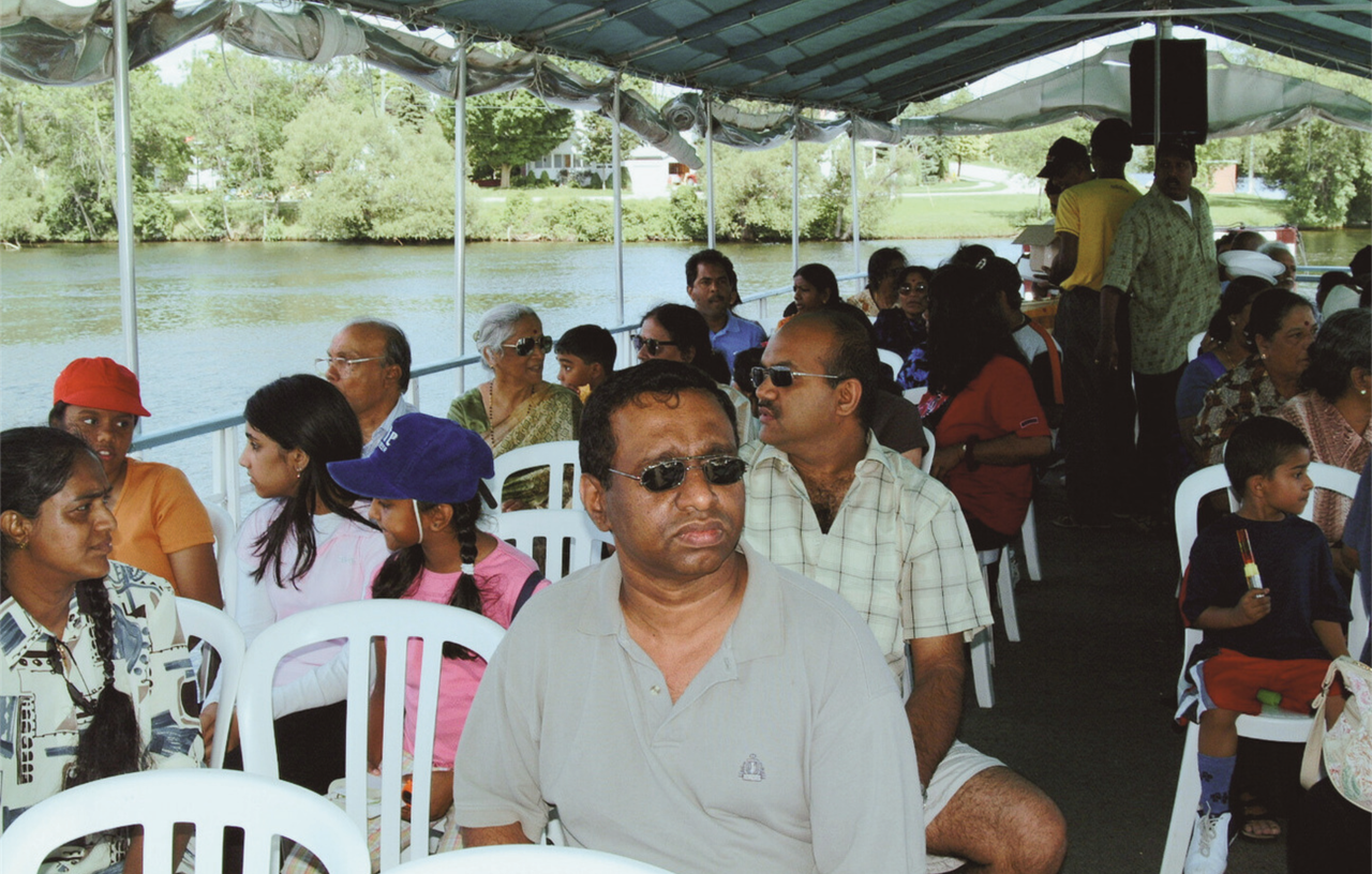 Image: Lift Lock Boat Cruise 1